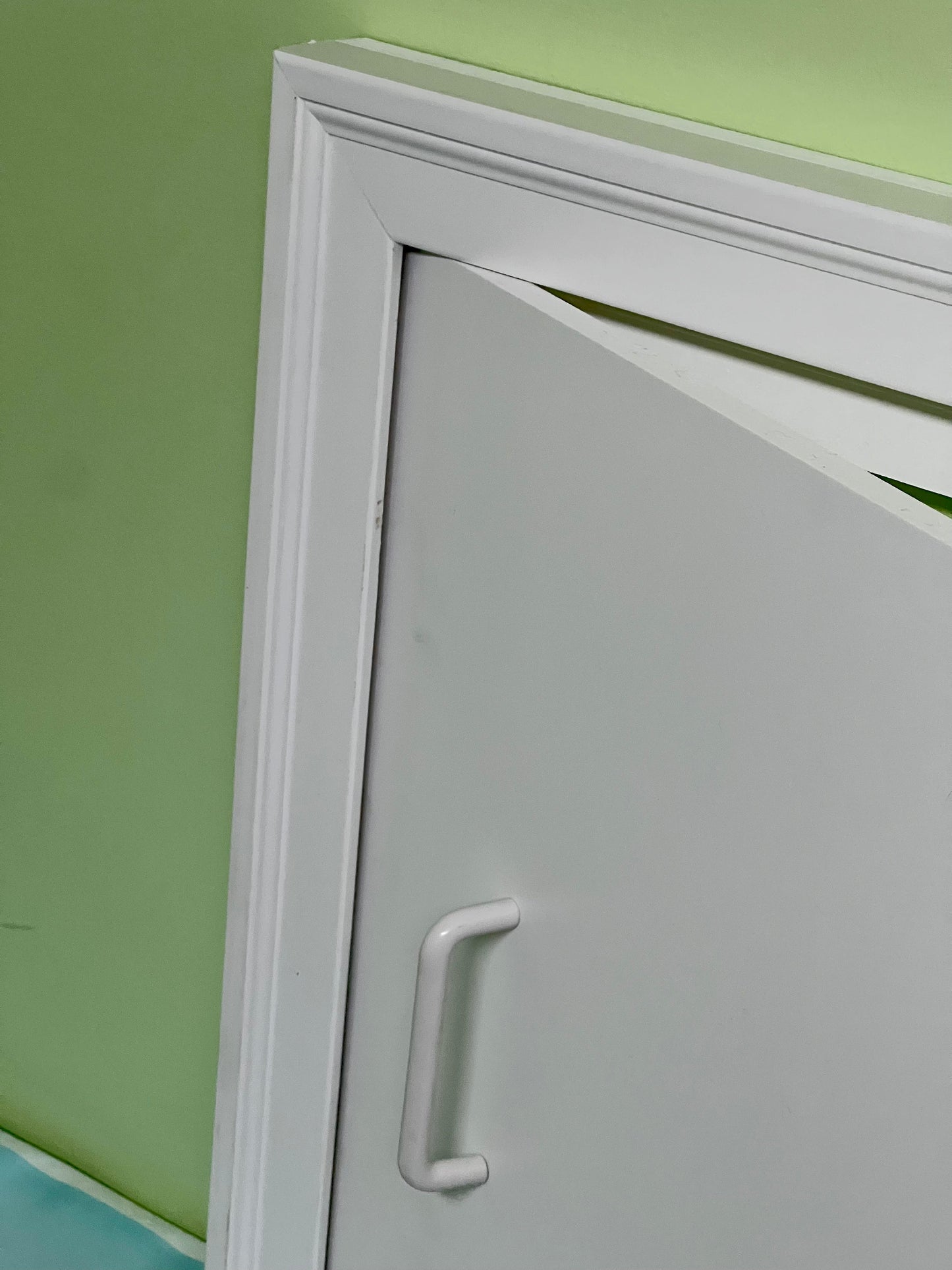 Cathmer Crawlspace Door, Overlay Install 20"x32"